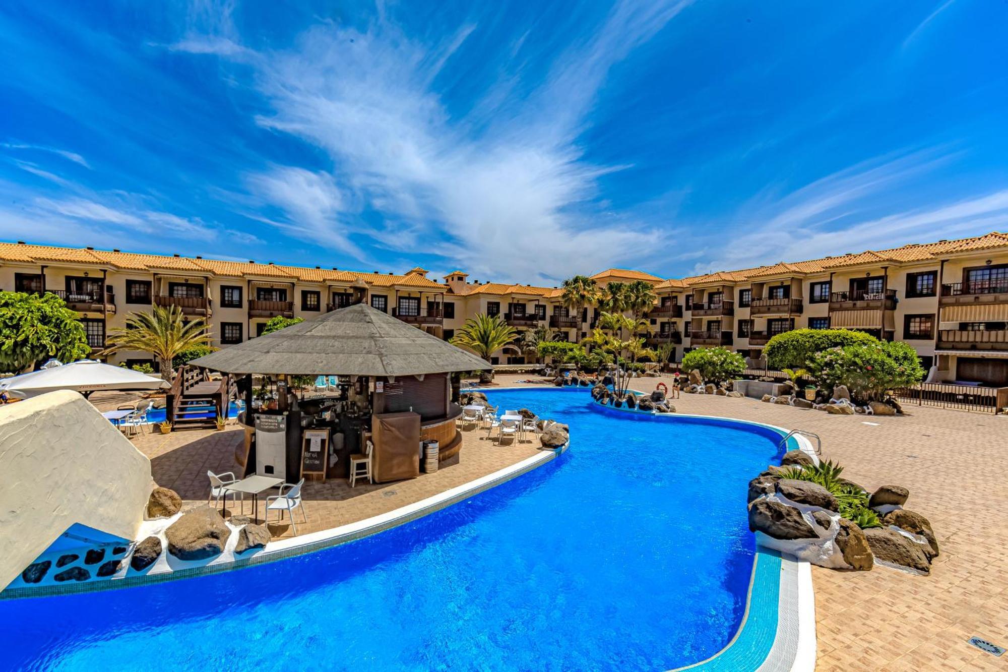Atlantis 3 One Bedroom, Sea Front, In Complex With Pool コスタ・デル・シレンチオ エクステリア 写真
