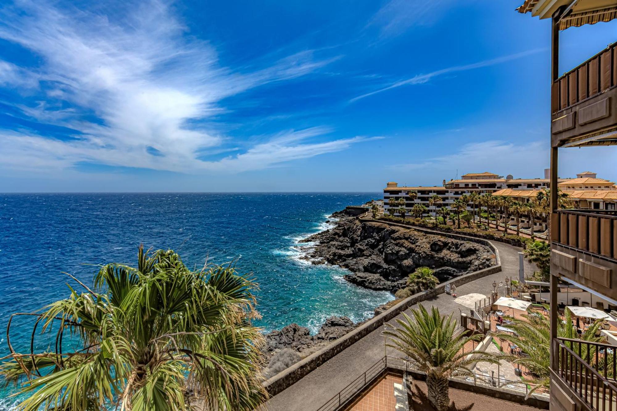 Atlantis 3 One Bedroom, Sea Front, In Complex With Pool コスタ・デル・シレンチオ エクステリア 写真